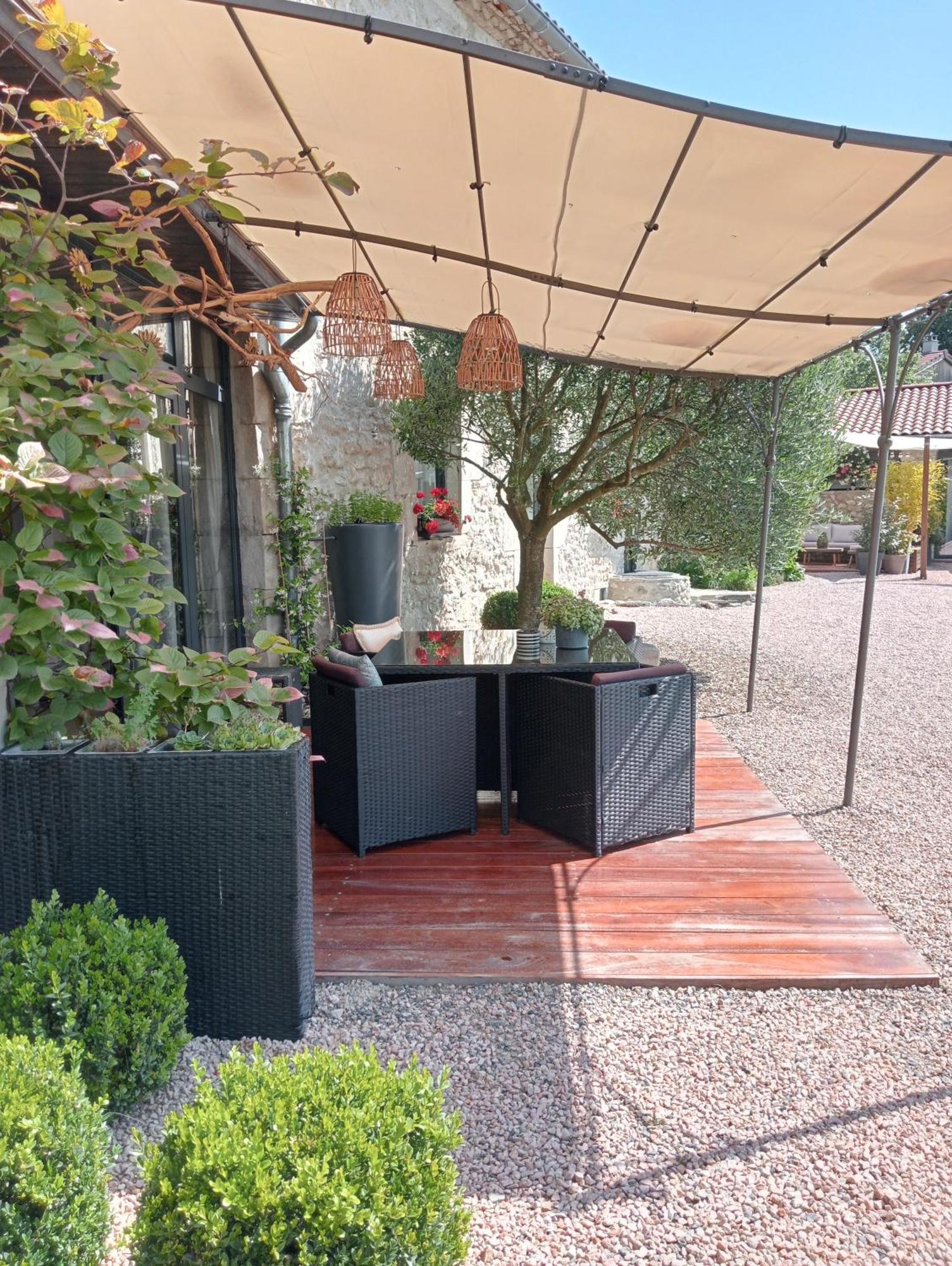 Auvergnat'Home Chaptuzat Bagian luar foto