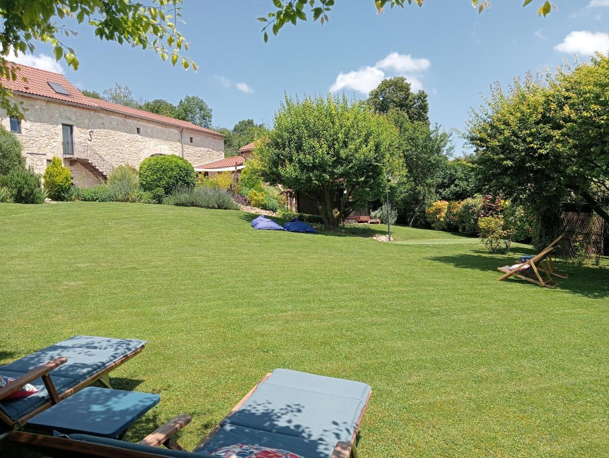 Auvergnat'Home Chaptuzat Ruang foto